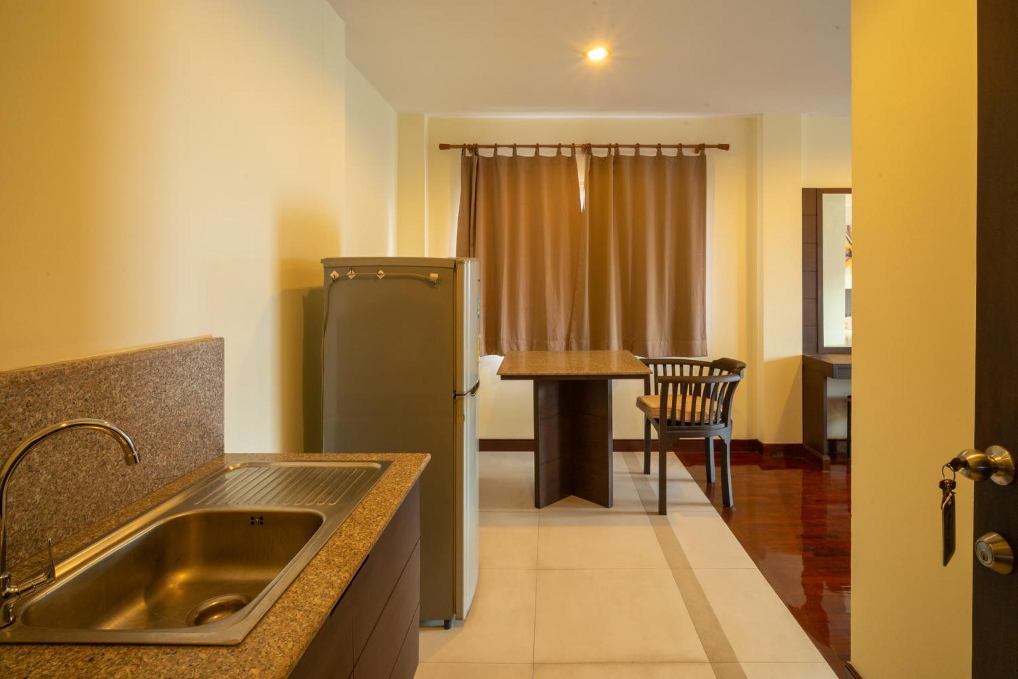 Baan Chuan Chom Pattaya Hotel Kültér fotó